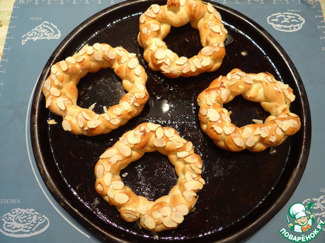 Wreaths with almond petals