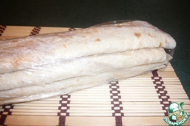 Fish snack in the eclairs and pita bread