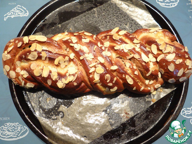 Braid chocolate with a milk layer