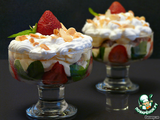 Strawberry Trifle-Strawberry Trifle