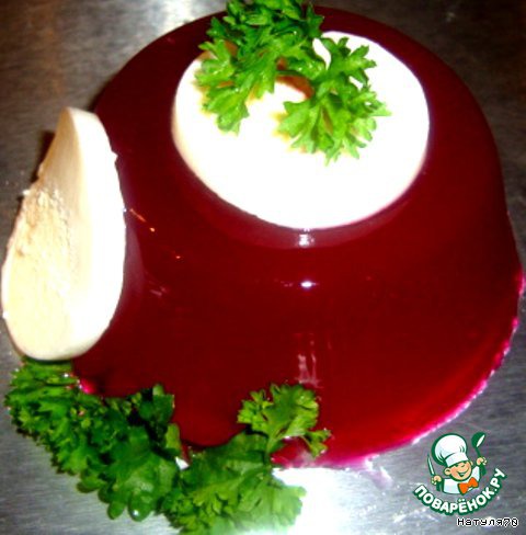 Appetizer of borscht... 