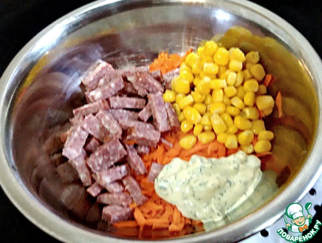 Carrot salad with corn