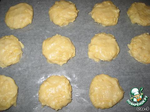 Choux buns with cheese