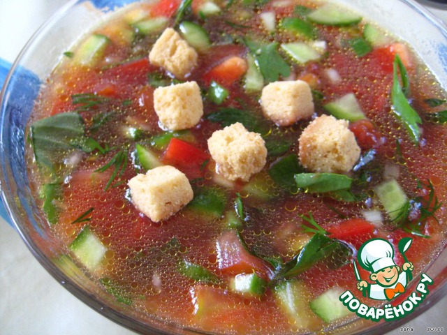 Cold soup of fresh vegetables