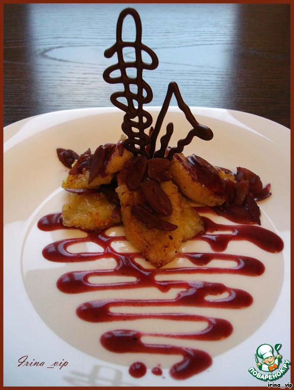 Fried bananas with a walnut-wine sauce