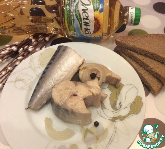 Mackerel in hot marinade