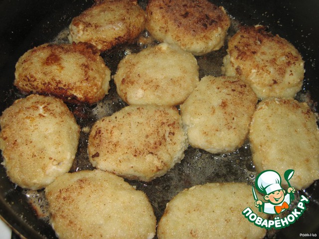 Cutlets of pike with cheese