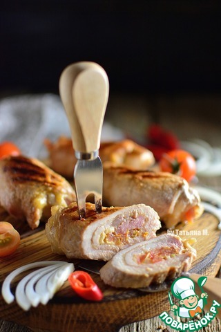 Pork grilled rolls with tomato salsa