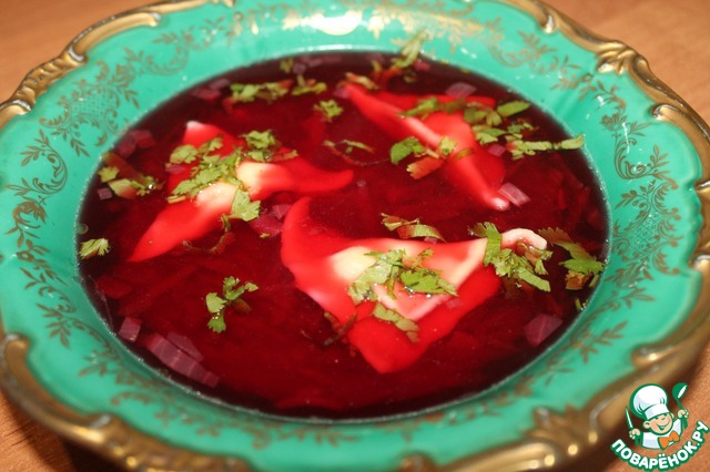 Borsch with ears made of dough