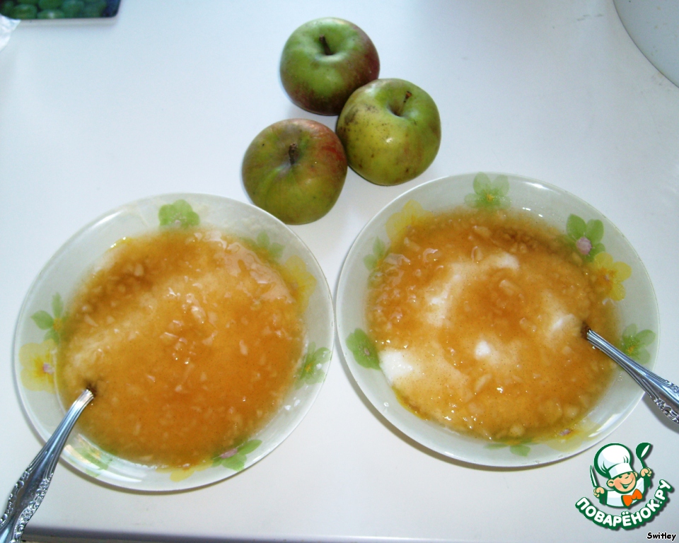 Semolina pudding with Apple jelly