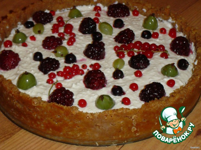 Cheesecake with summer berries