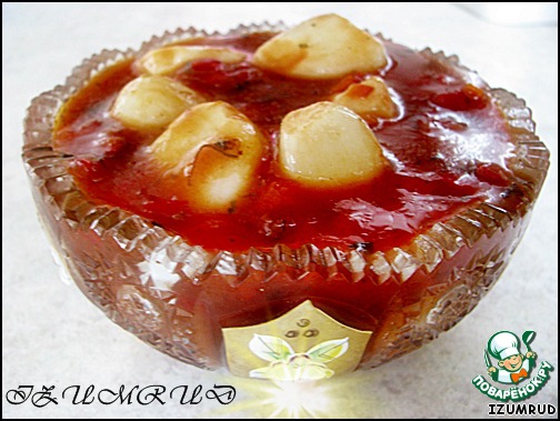 Чеснок, маринованный в томатном соке
