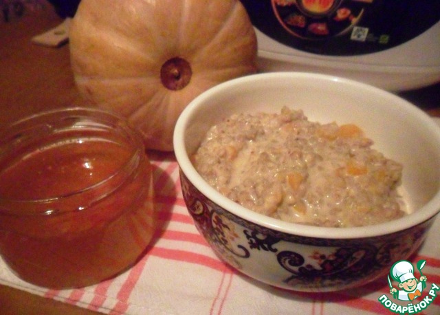 Buckwheat porridge with pumpkin and honey