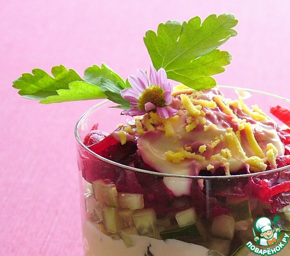 Crab salad with beets
