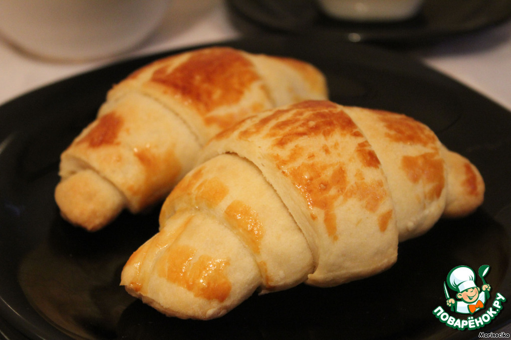 Croissants of puff-yeast dough