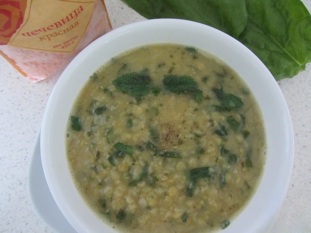 Суп с чечевицей и шпинатом