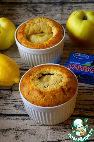 Apples in a crispy walnut pastry