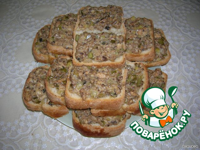 Горячие бутерброды с консервированной рыбой