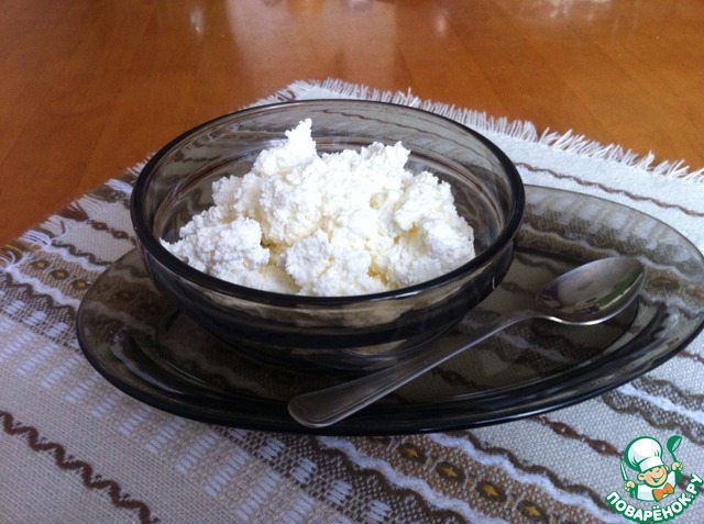 Cheese from yogurt in a slow cooker