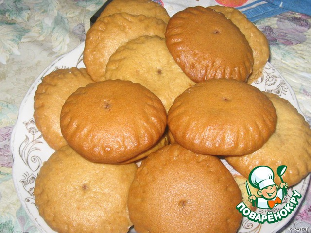 Honey cakes with filling