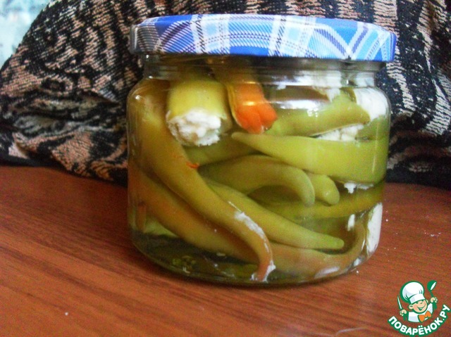 Маринованный перец халапеньо со сливочным сыром