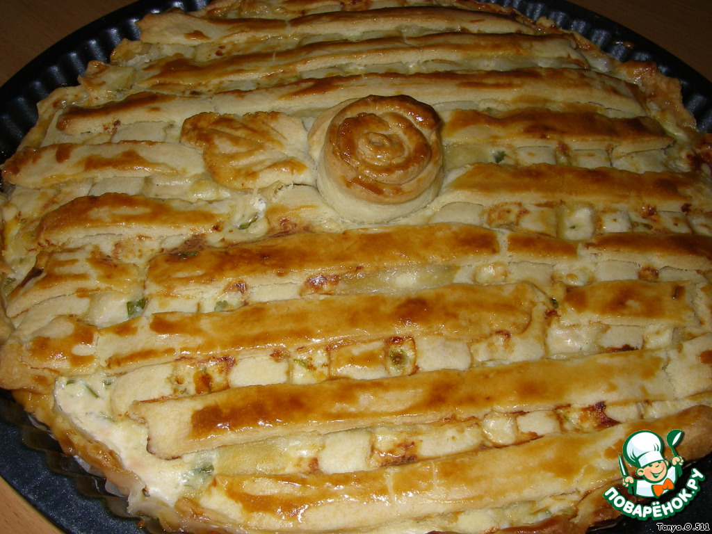 Pie dough with chicken