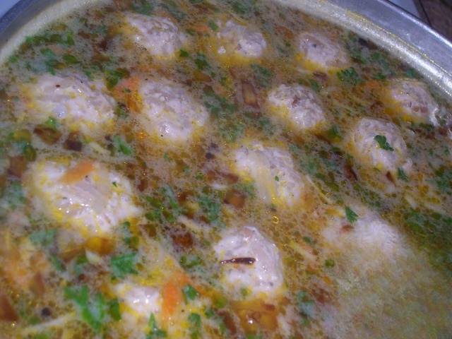 Капустный суп с фрикадельками