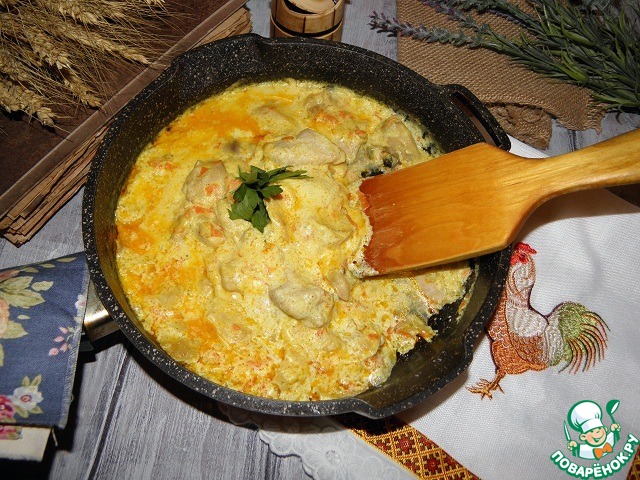 Creamy sauce with chicken