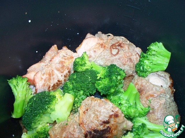 Burgers Sophie with broccoli