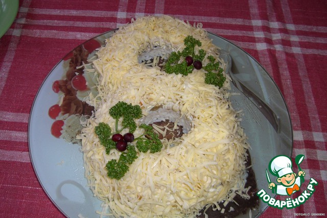 A delicate salad with seafood cocktail