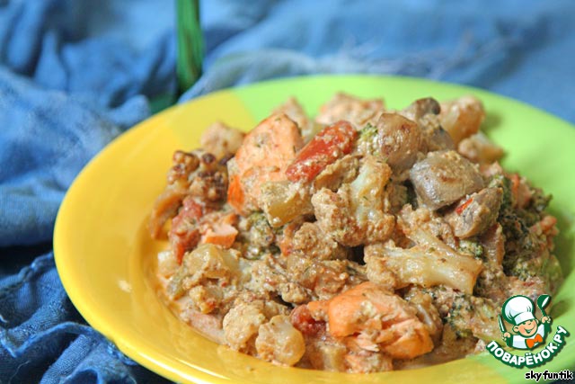 Salmon with vegetables in a creamy mushroom sauce