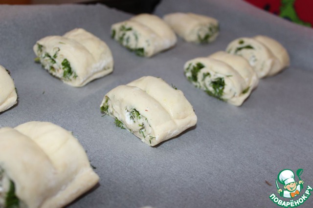 Potato-sour cream biscuits with herbs