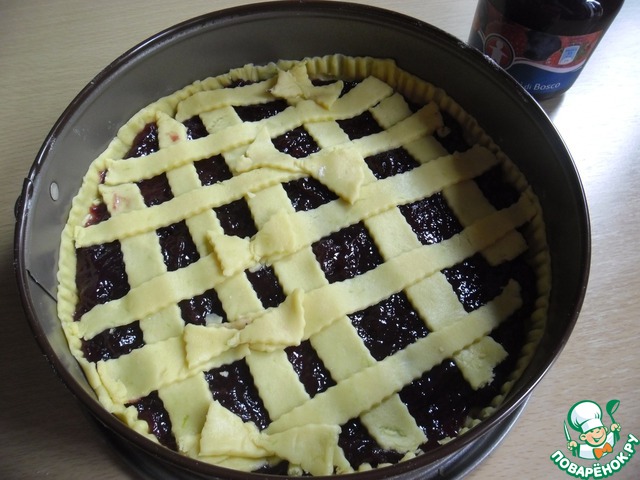 Crostata with jam (Crostata alla marmellata)