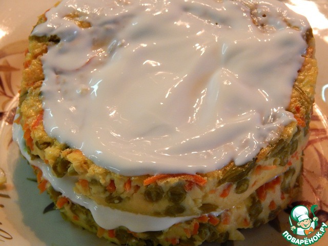 Закусочный торт с морковью и зеленой фасолью