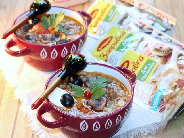 Pickle with vegetable ragout and mushrooms