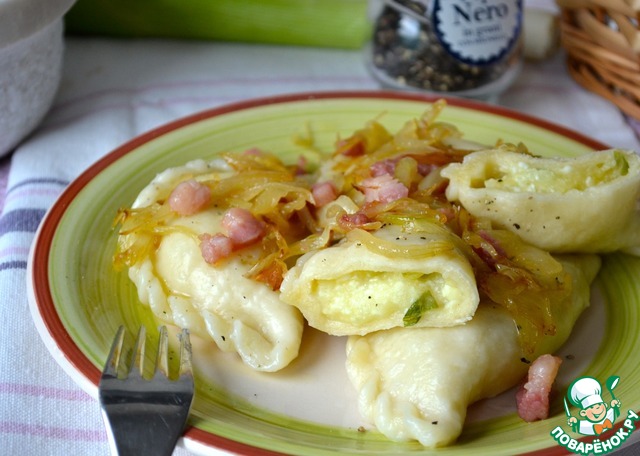 Dumplings with cheese and potatoes