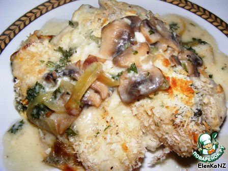 Cod baked in white sauce