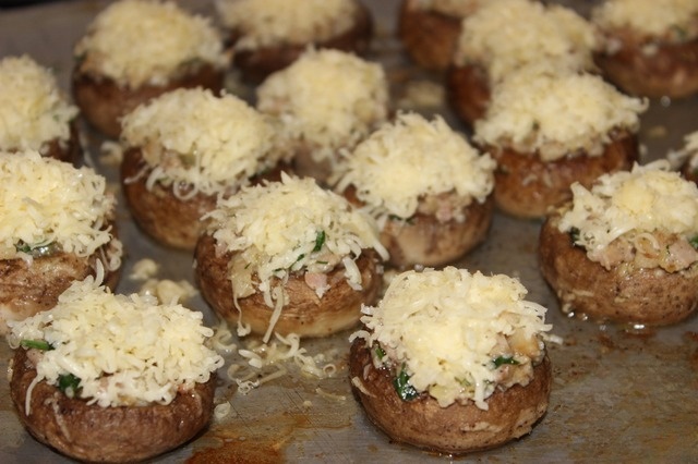 Stuffed mushroom caps 