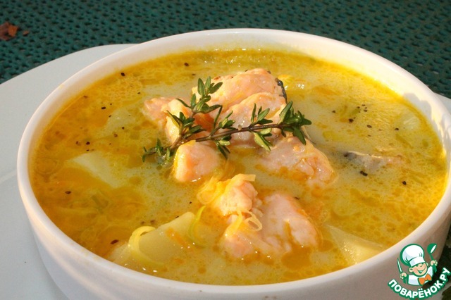 Finnish salmon soup with cream 