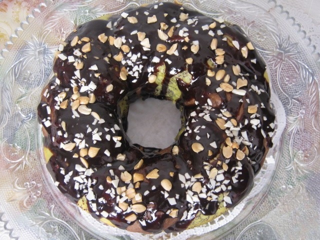 Калач с маком и изюмом в мультиварке