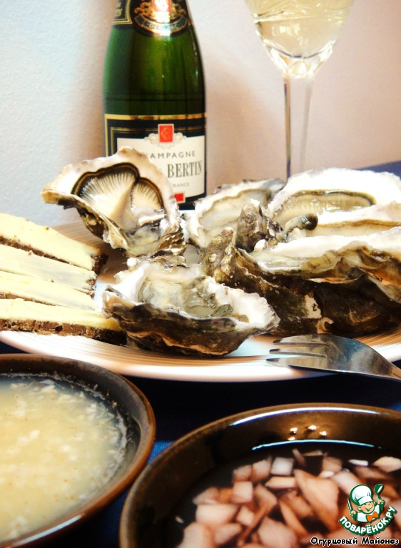 Oysters with two sauces 