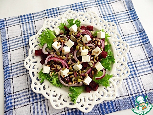 Salad with beets and feta