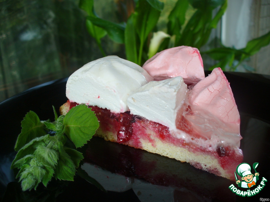 Cranberry cake with marshmallows