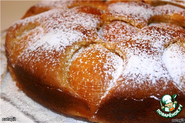 Sponge cake honey cake with apricots