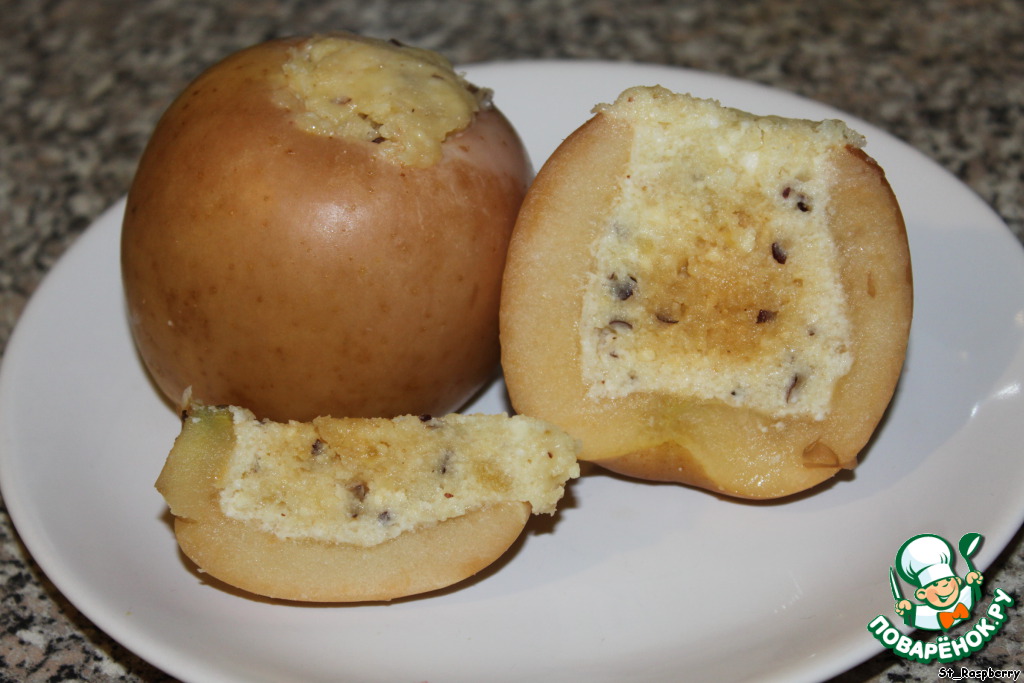 Apples baked with cottage cheese