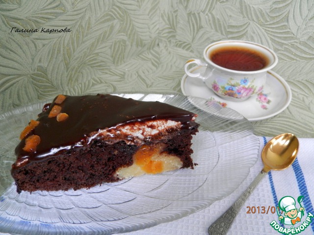 Chocolate cake with cottage cheese balls and apricots