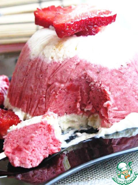 Semifreddo with strawberries