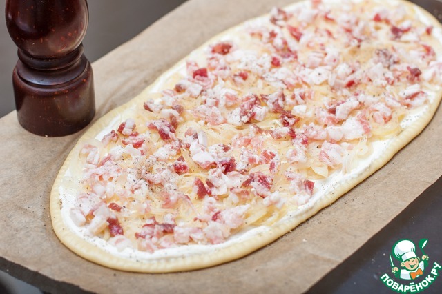 Alsatian tarte flambée