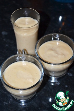 Cream flavor liqueur 