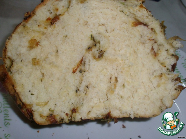 Onion bread with spices